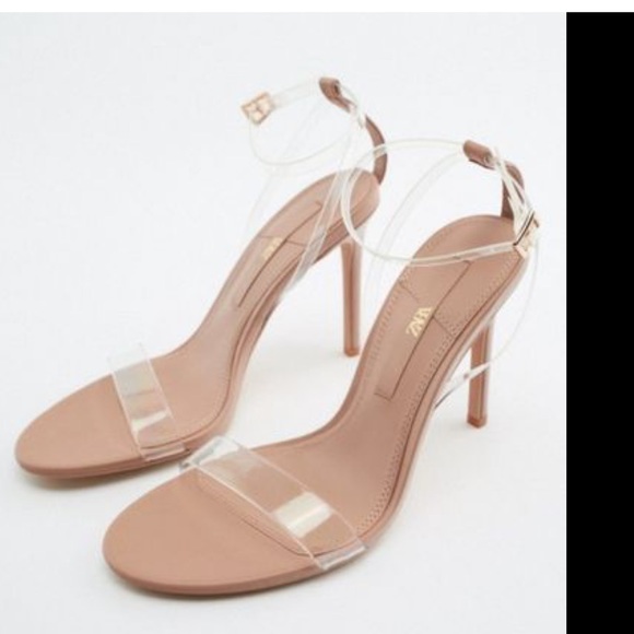 ZARA NEW WOMAN STRAPPY VINYL HIGH HEEL SANDALS BEIGE 7.5/38 1329/910.